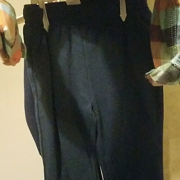 Carter - Picture 3 of 3